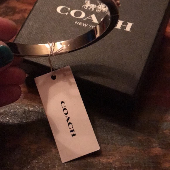 🧡 Coach Signature C Hinged Bangle Bracelet 🧡 - Picture 2 of 3